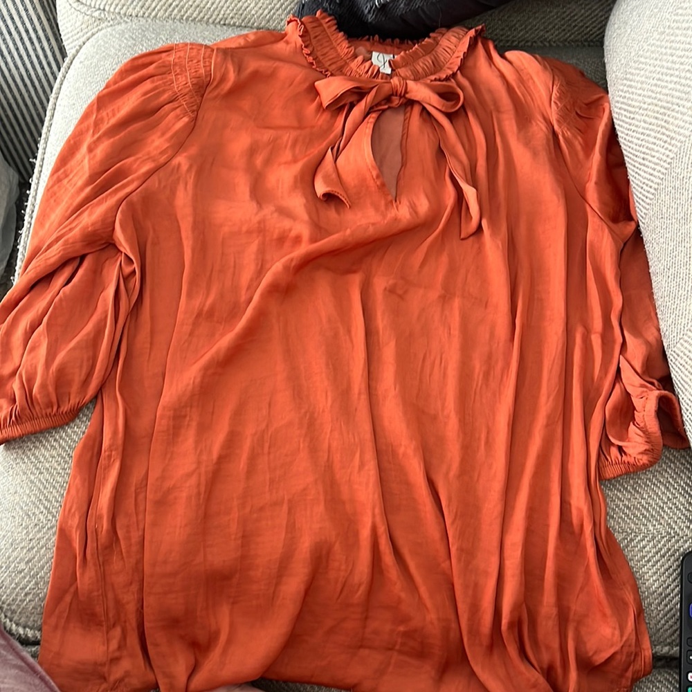 Silk quarter sleeve blouse